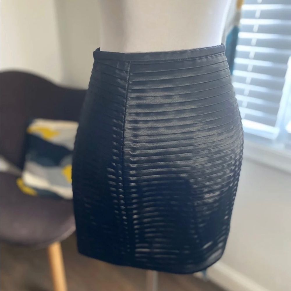 Balmain Pleated Miniskirt - Picture 6 of 8